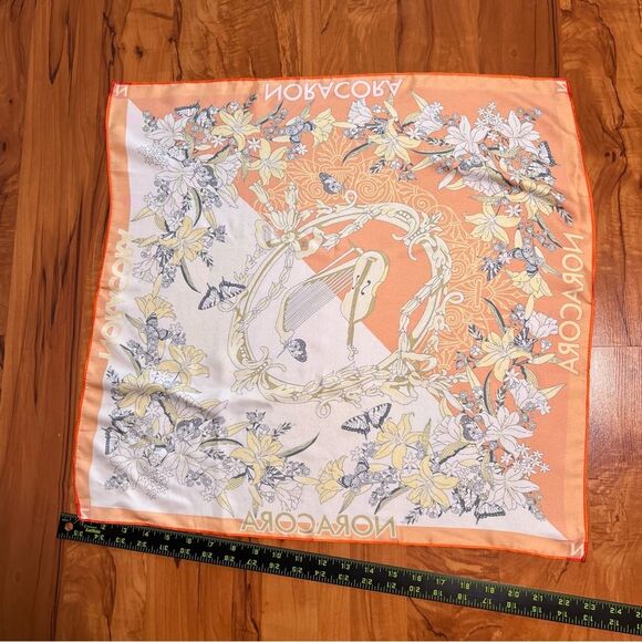 NORACORA Orange Silk Scarf 💗 excellent condition 💗 22 x 22 - Picture 5 of 6